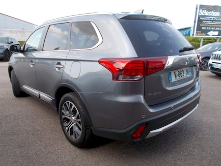 MITSUBISHI OUTLANDER III 2.2 DI-D 150 CV INTENSE NAVI 4WD AUTO  7 PLACES   ********* AVEC SEULEMENT 32282 KMS ***********